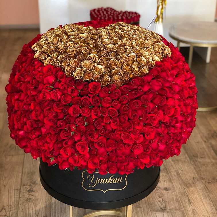 1000 rosas maxi esfera mi amor gold  en caja negra