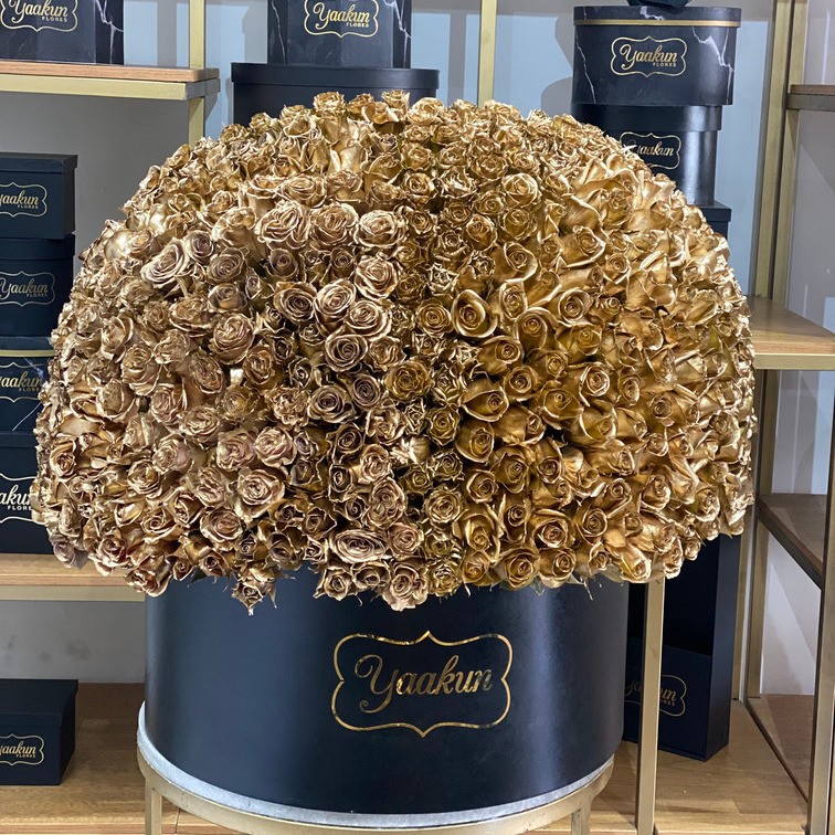 500 ROSAS DORADAS EN CAJA REDONDA NEGRA MAXI ESFERA GOLD