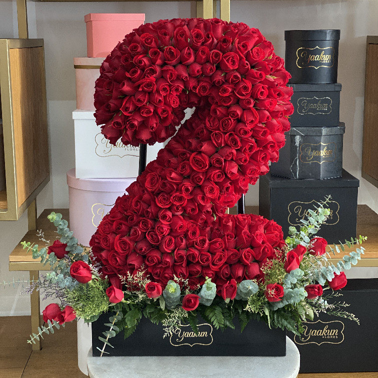 Escultura de numero en 3d en caja negra