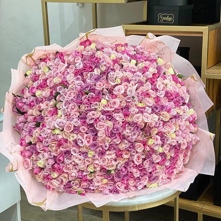 Maxi ramo de 300 rosas blancas con papel coreano