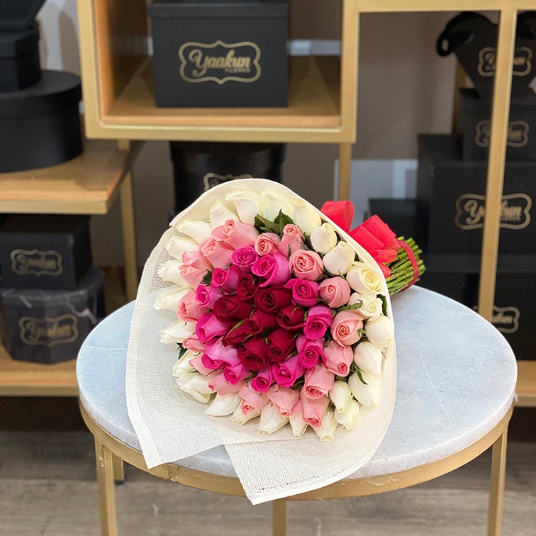 RAMO DE 50 ROSAS AMOR DEGRADE